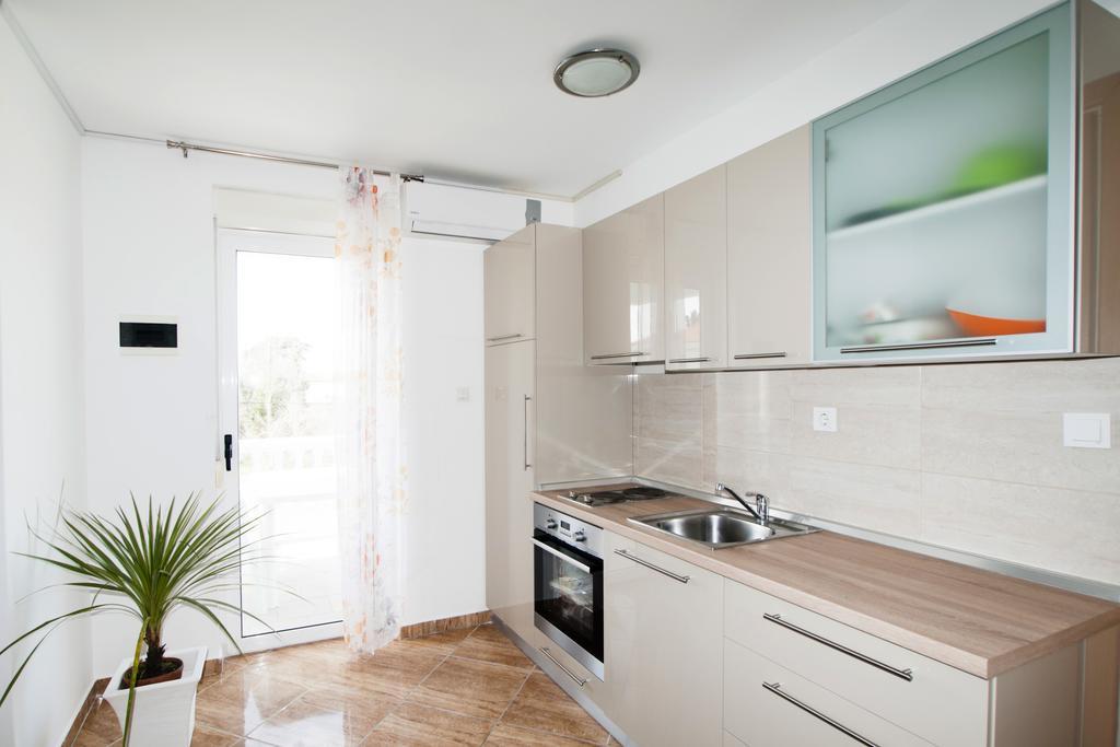 Apartments Toka Petrcane Rom bilde