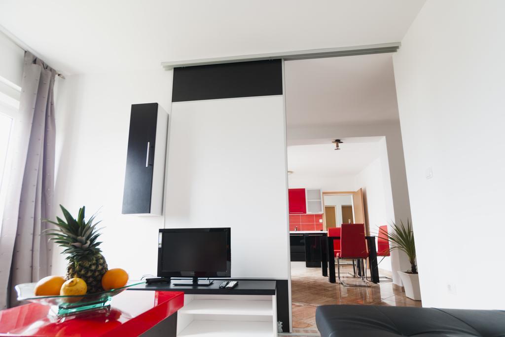Apartments Toka Petrcane Rom bilde