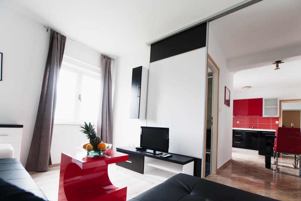 Apartments Toka Petrcane Rom bilde